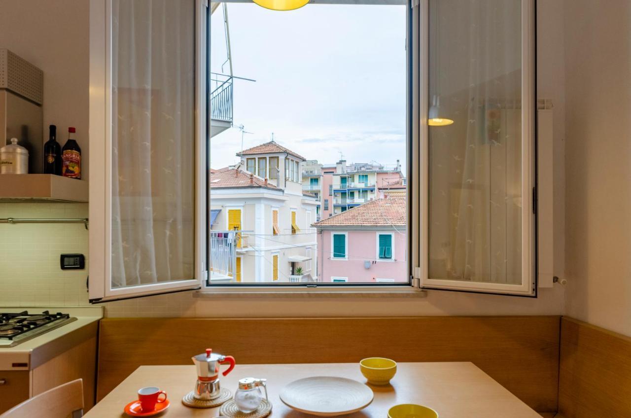 Joivy Apt For 4, Metres From Beach, In Сестри Леванте Екстериор снимка